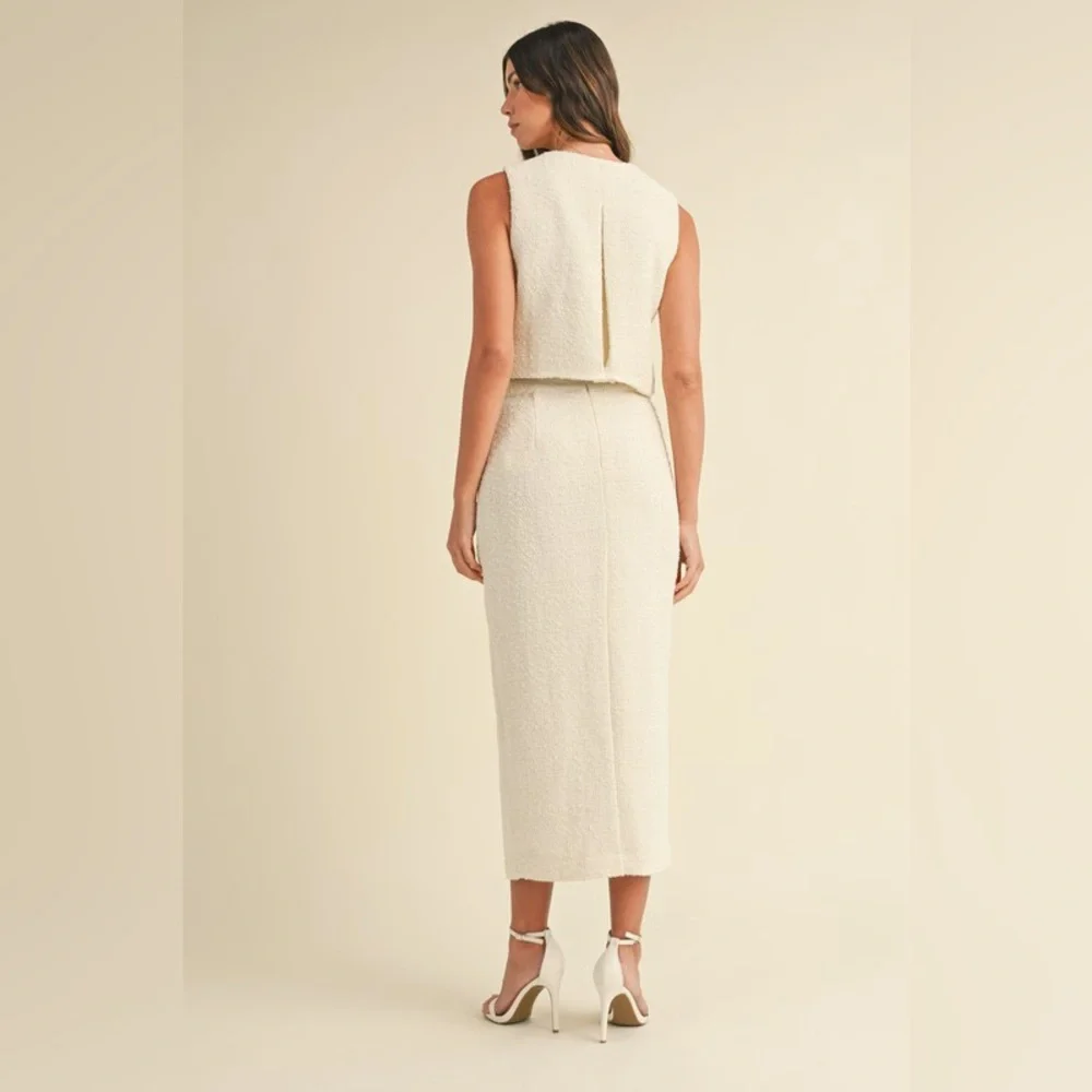 54. Sleeveless Tweed Top and Skirt Set with Jeweled Buttons in Cream - Picture 7 of 11